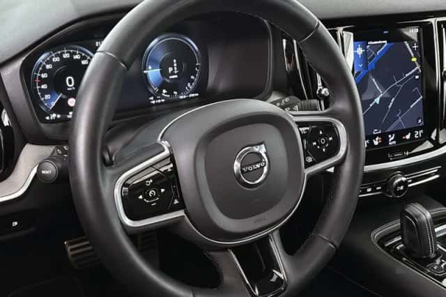 Volvo V60 (2022) thumbnail 12