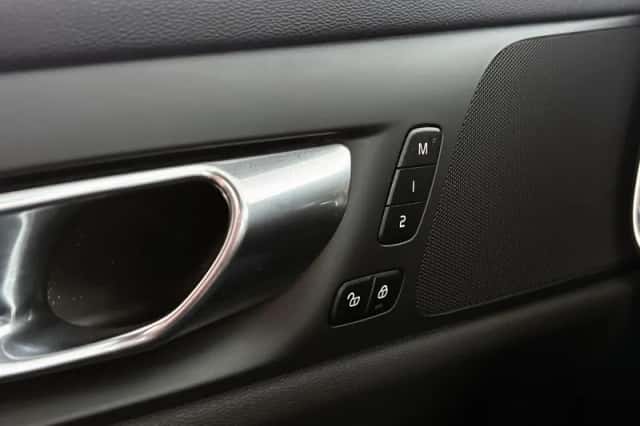 Volvo V60 (2022) thumbnail 19