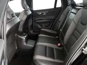 Volvo V60 (2022) thumbnail 9