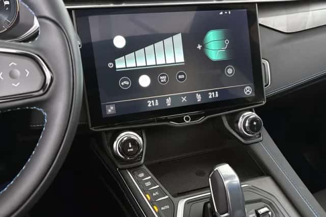 Lynk & Co 01 (2025) thumbnail 28