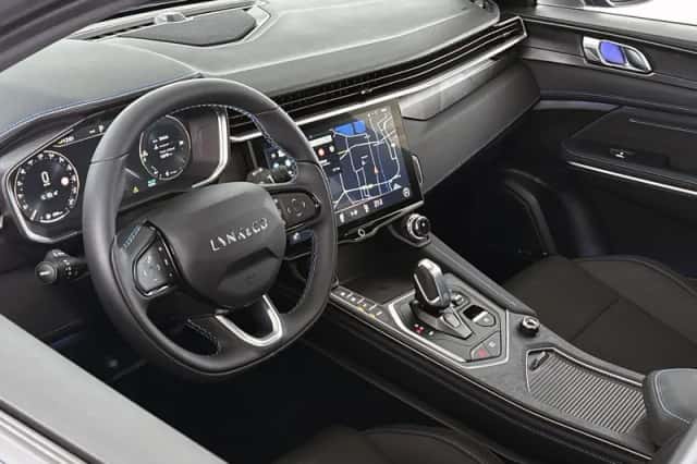 Lynk & Co 01 (2025) thumbnail 5