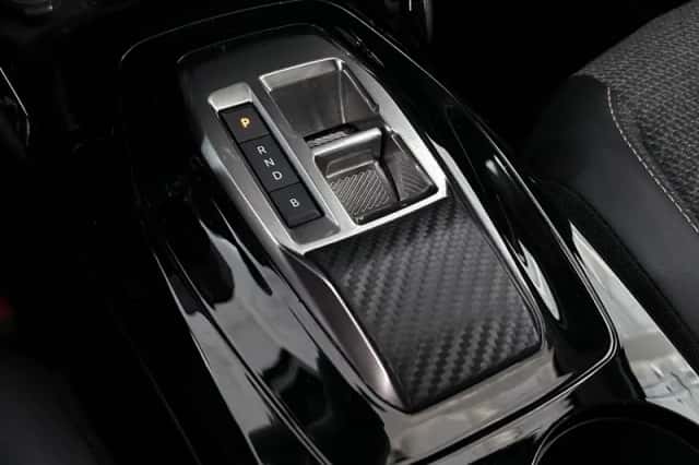 Peugeot e-2008 (2024) thumbnail 23