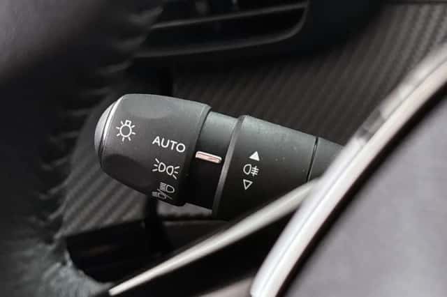 Peugeot e-2008 (2024) thumbnail 32