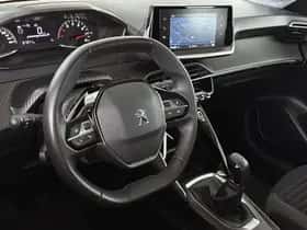 Peugeot 208 (2023) thumbnail 5