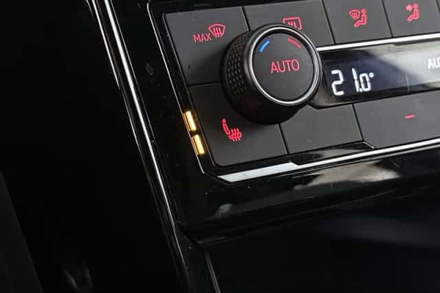 Volkswagen T-Cross (2020) thumbnail 21