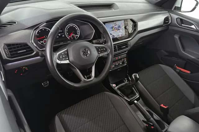 Volkswagen T-Cross (2020) thumbnail 5