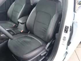 Ford Kuga (2021) thumbnail 8
