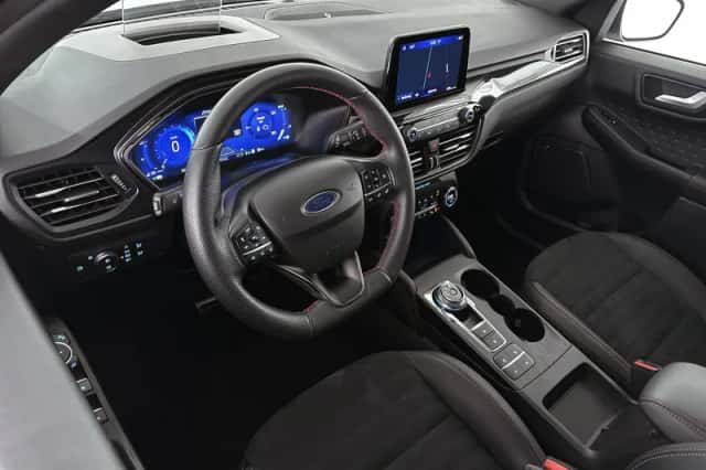 Ford Kuga (2021) thumbnail 5