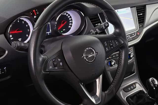 Opel Astra (2017) thumbnail 11