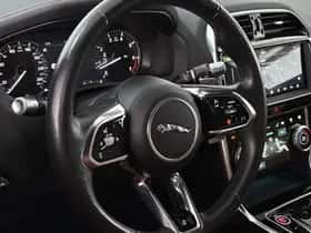 Jaguar XE (2020) thumbnail 12