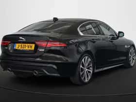 Jaguar XE (2020) thumbnail 3