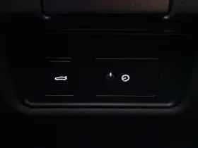 Jaguar XE (2020) thumbnail 28