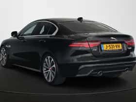 Jaguar XE (2020) thumbnail 4