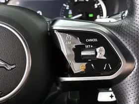 Jaguar XE (2020) thumbnail 31