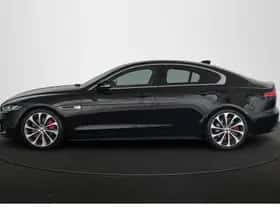 Jaguar XE (2020) thumbnail 33