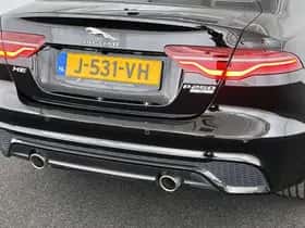 Jaguar XE (2020) thumbnail 10