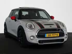 MINI Cooper S (2018) thumbnail 2