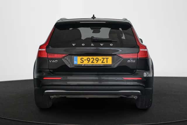 Volvo V60 (2023) thumbnail 15