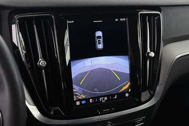 Volvo V60 (2023) thumbnail 16