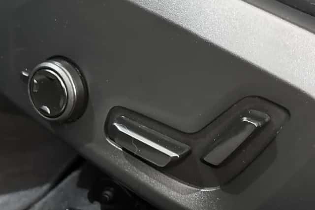 Volvo V60 (2023) thumbnail 18