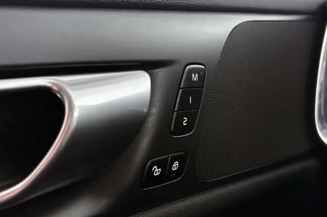 Volvo V60 (2023) thumbnail 19