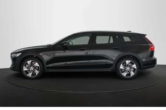 Volvo V60 (2023) thumbnail 32