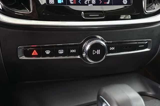 Volvo V60 (2023) thumbnail 42