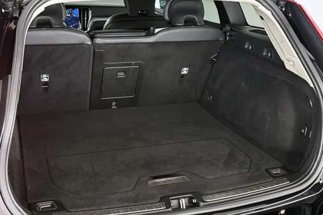 Volvo V60 (2023) thumbnail 9