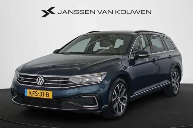 Volkswagen Passat (2020) thumbnail 1