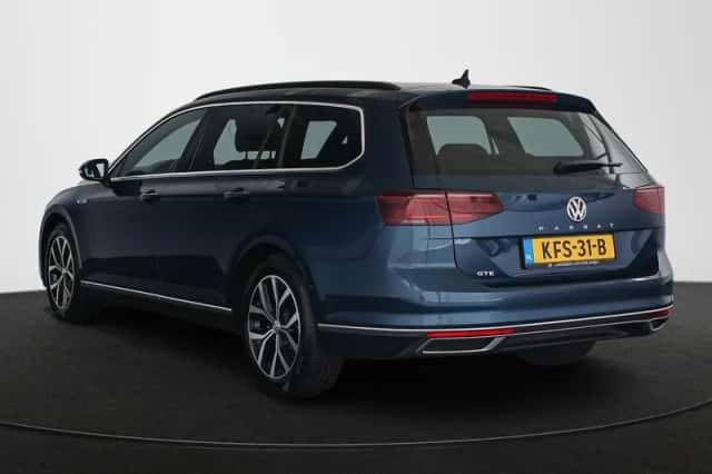 Volkswagen Passat (2020) thumbnail 4