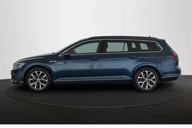 Volkswagen Passat (2020) thumbnail 35