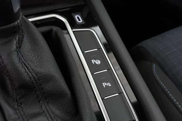 Volkswagen Passat (2020) thumbnail 44