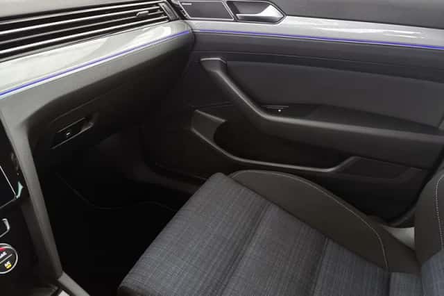 Volkswagen Passat (2020) thumbnail 49
