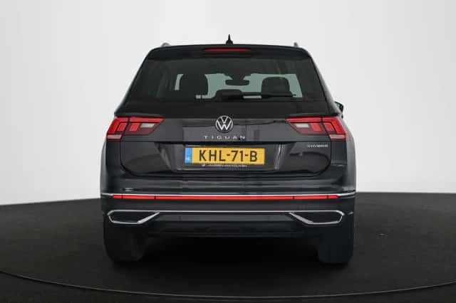 Volkswagen Tiguan (2022) thumbnail 16