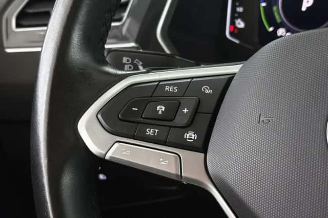 Volkswagen Tiguan (2022) thumbnail 24