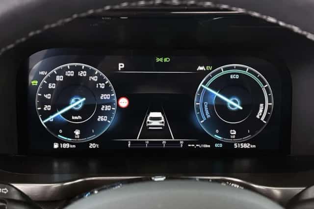 Kia Sorento (2023) thumbnail 32