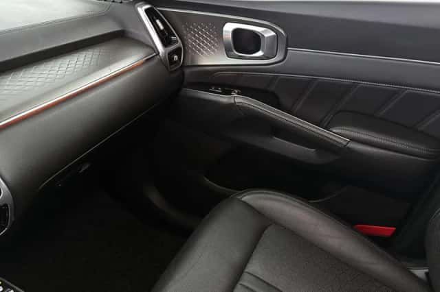 Kia Sorento (2023) thumbnail 51