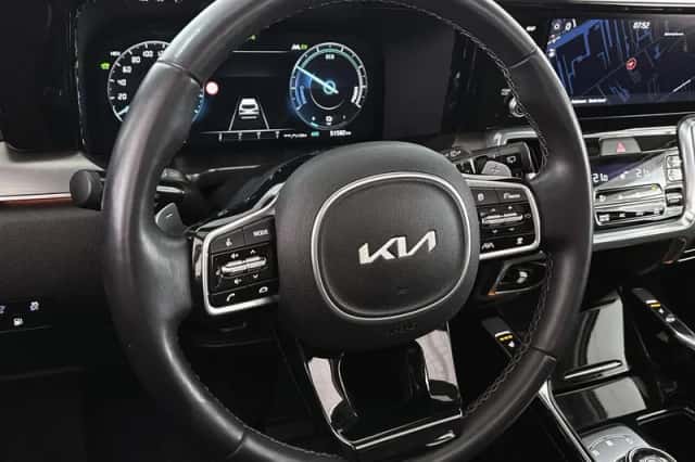 Kia Sorento (2023) thumbnail 10