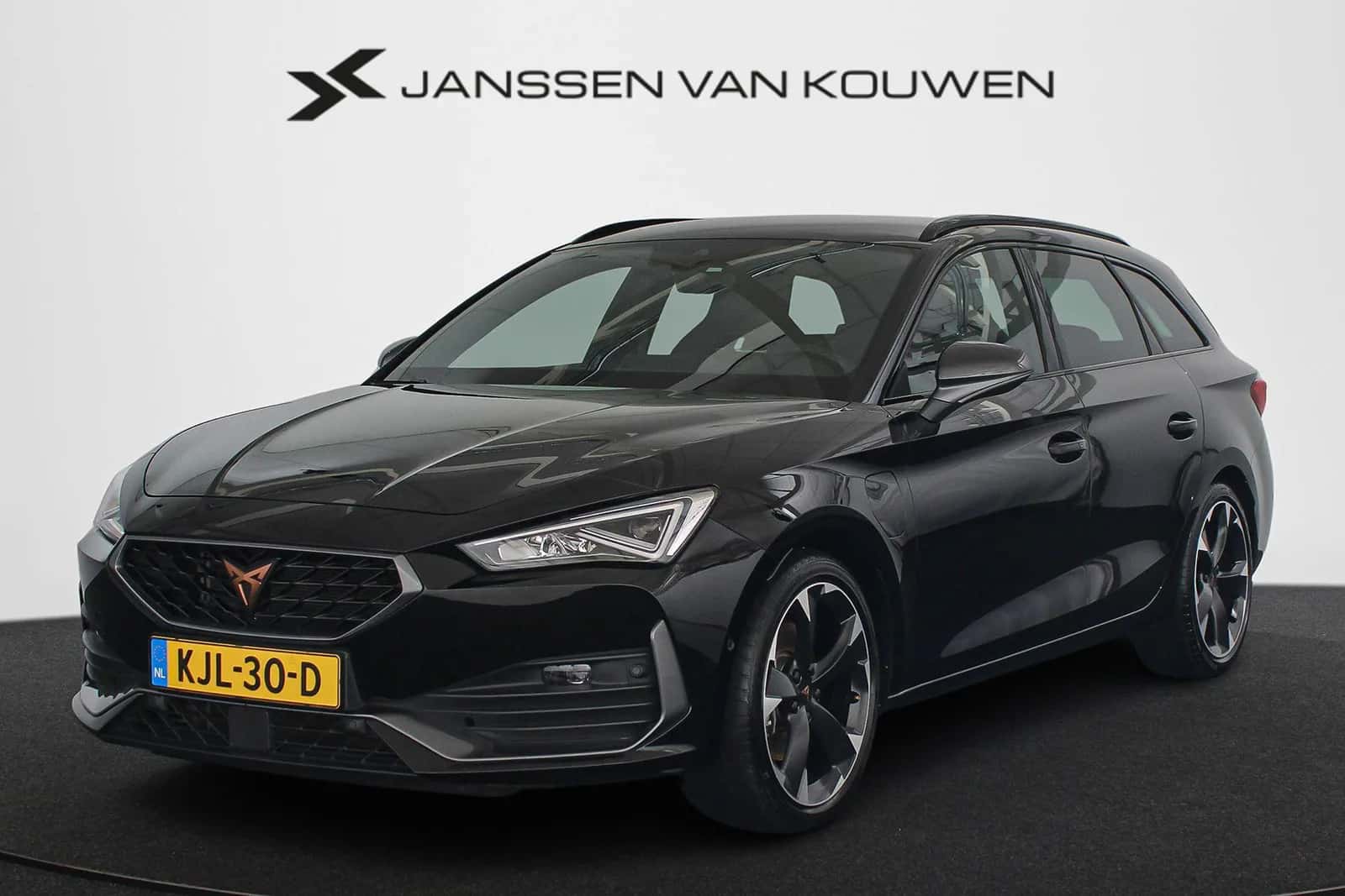CUPRA Leon Sportstourer (2023) — foto 1