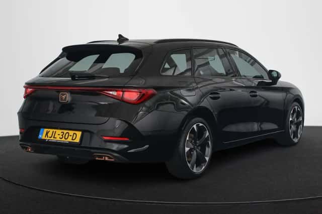 CUPRA Leon Sportstourer (2023) thumbnail 3