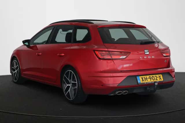 SEAT Leon (2019) thumbnail 4