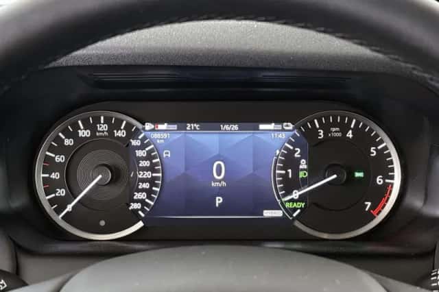 Land Rover Discovery Sport (2021) thumbnail 12