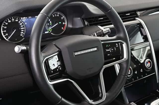 Land Rover Discovery Sport (2021) thumbnail 13