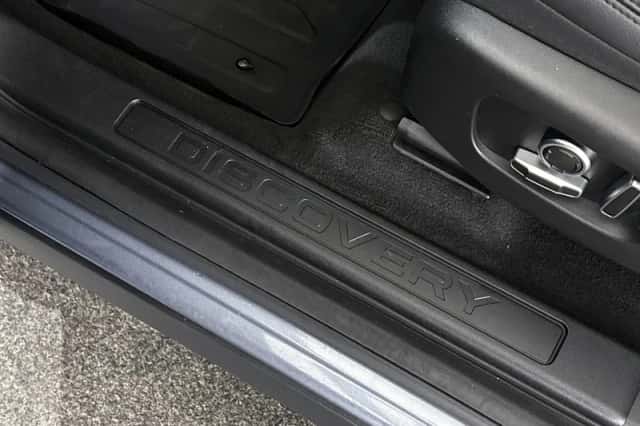 Land Rover Discovery Sport (2021) thumbnail 28