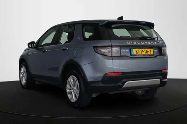 Land Rover Discovery Sport (2021) thumbnail 4