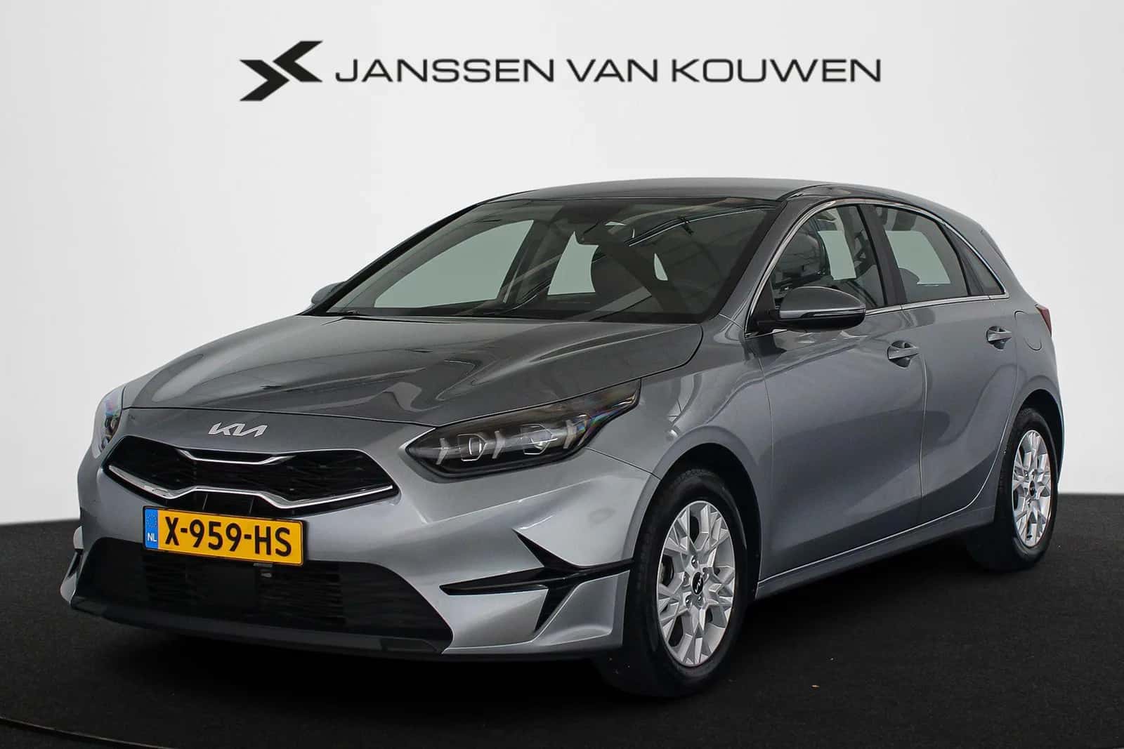 Kia Ceed (2023) — foto 1