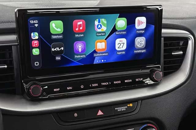 Kia Ceed (2023) thumbnail 16