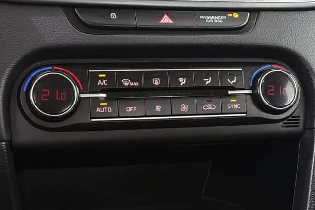 Kia Ceed (2023) thumbnail 20