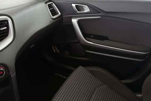 Kia Ceed (2023) thumbnail 30
