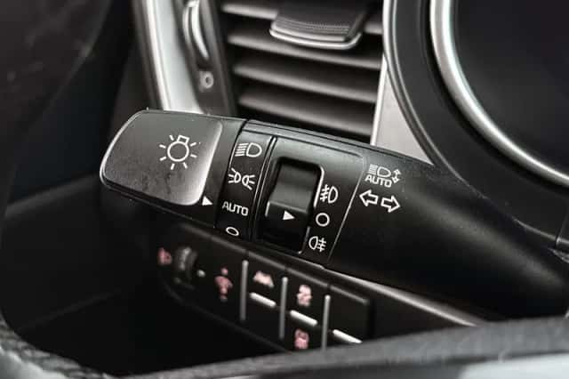 Kia Ceed (2023) thumbnail 32